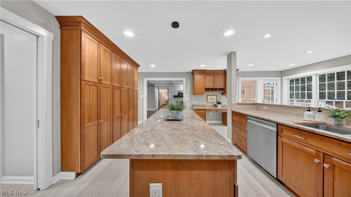 967 Robinwood Hills Drive