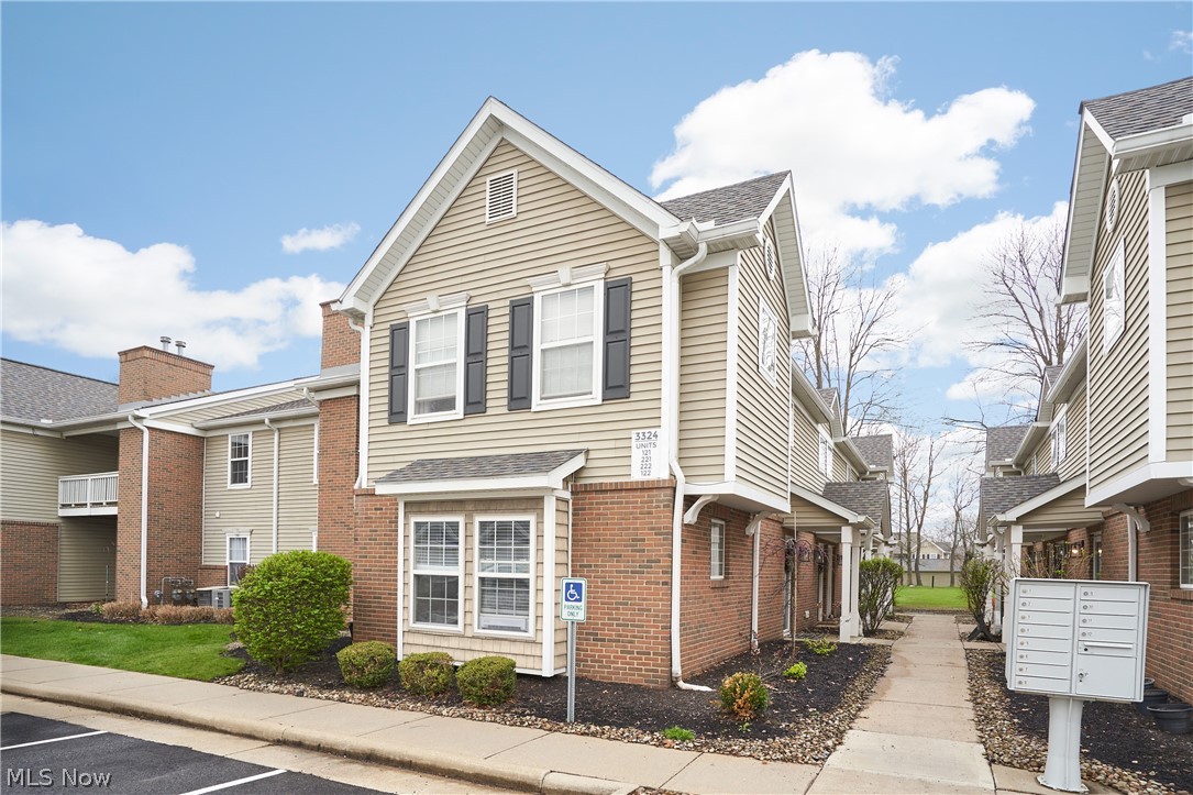 3324 Lenox Village Drive 121