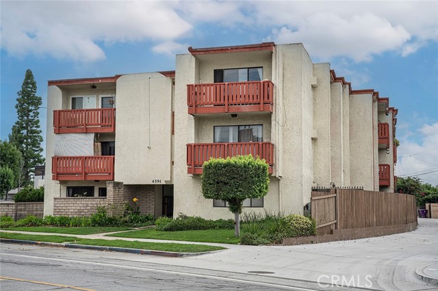 4591 Orange AVE Unit: 306