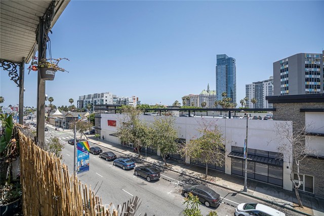 615 E Broadway Unit: 406