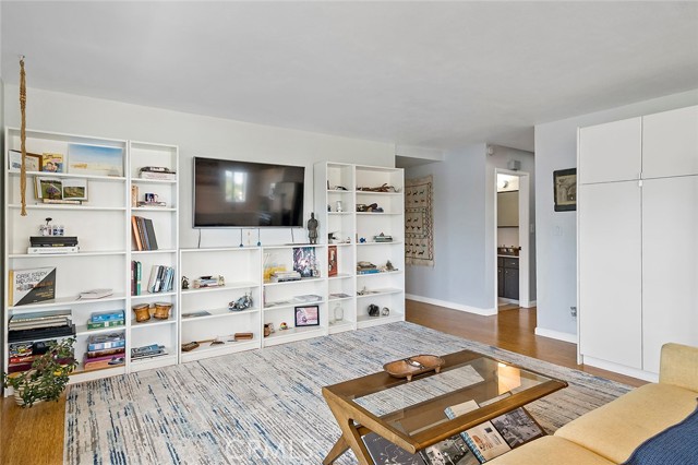 615 E Broadway Unit: 406