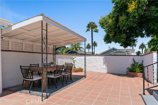 535 Roswell Avenue