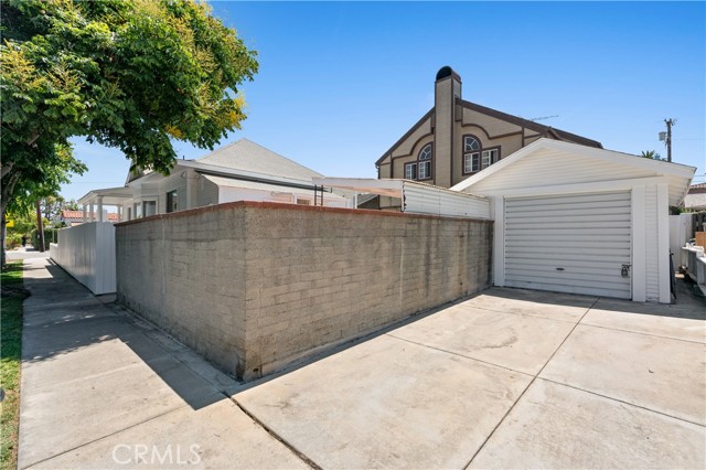 535 Roswell Avenue