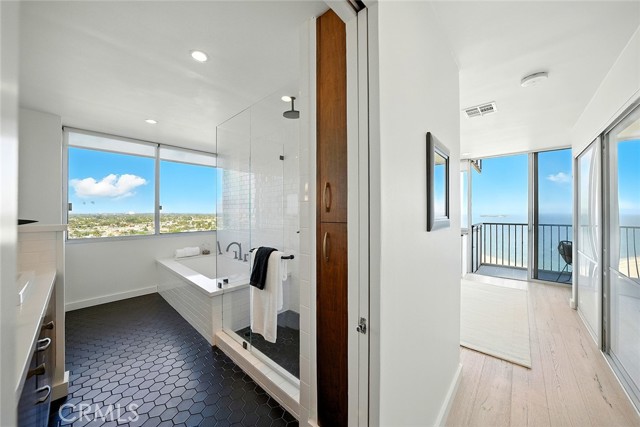 2999 East Ocean Boulevard Unit: 1320