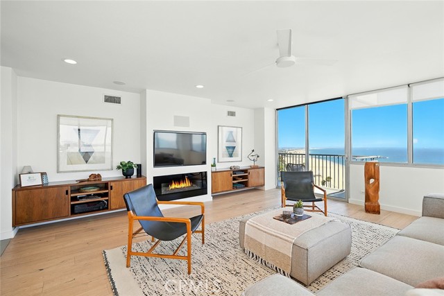 2999 East Ocean Boulevard Unit: 1320