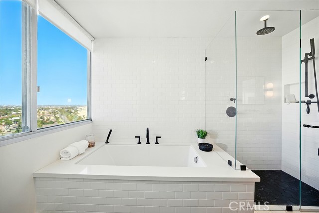 2999 East Ocean Boulevard Unit: 1320