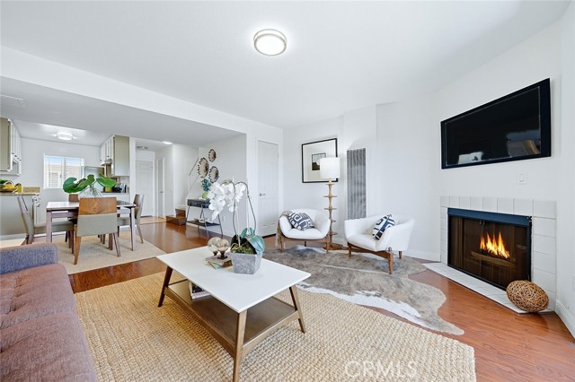 1355 Loma AVE Unit: 306