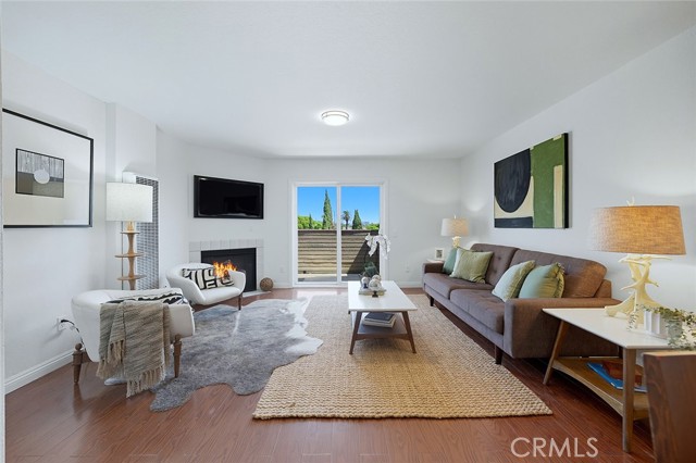1355 Loma AVE Unit: 306