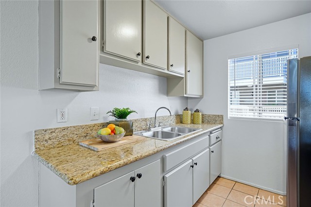 1355 Loma AVE Unit: 306