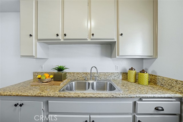 1355 Loma AVE Unit: 306