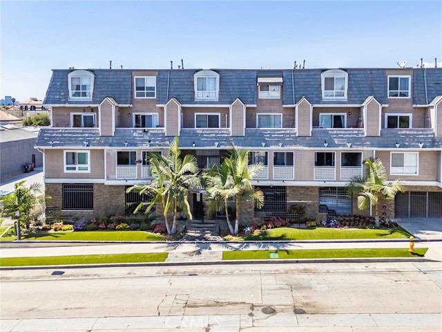 1355 Loma AVE Unit: 306