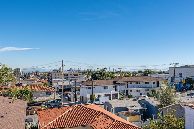 825 W 6th ST Unit: 3