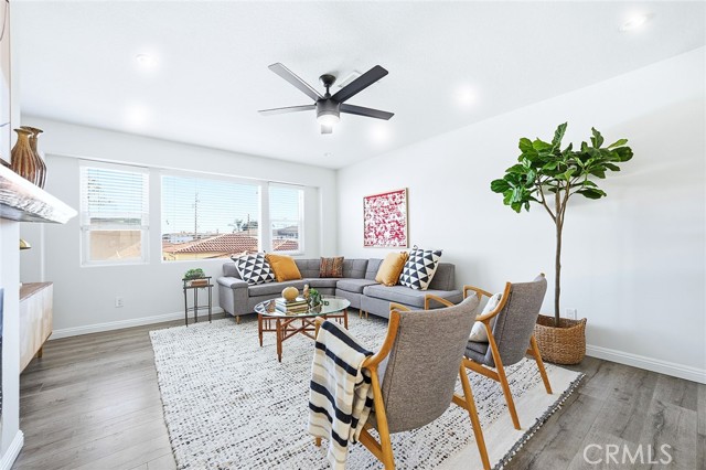 825 W 6th ST Unit: 3