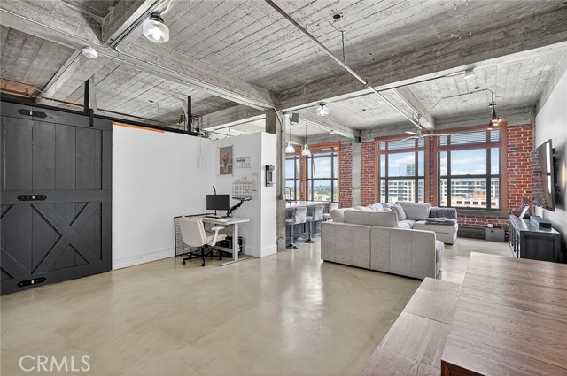 100 W 5th ST Unit: 7E