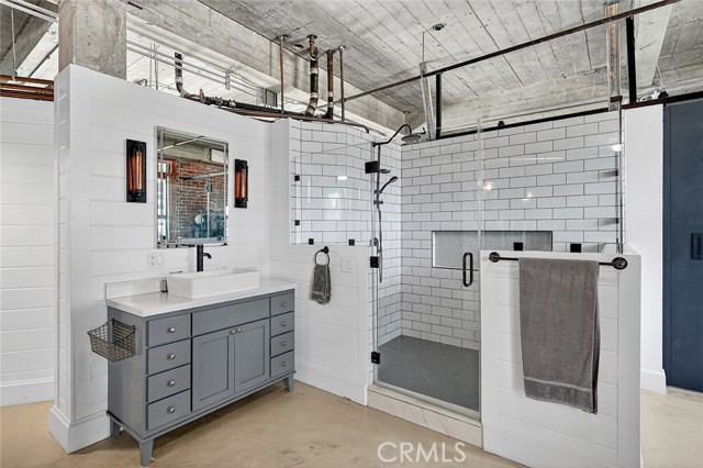 100 W 5th ST Unit: 7E