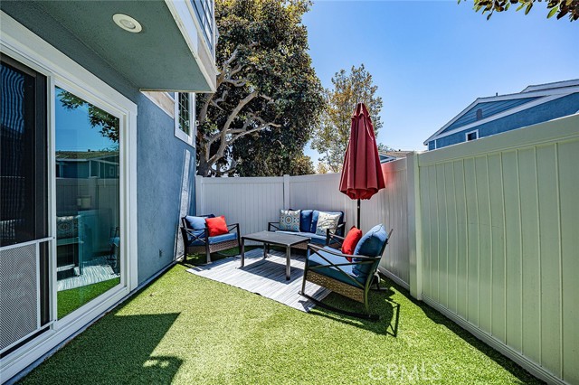 2217 Mayfair CT