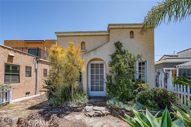 118 Covina AVE