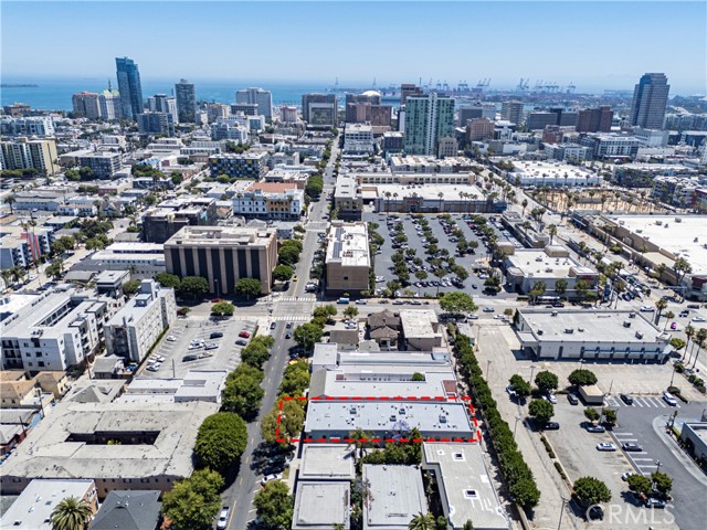 635 Elm AVE Unit: 4