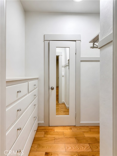 635 Elm AVE Unit: 4