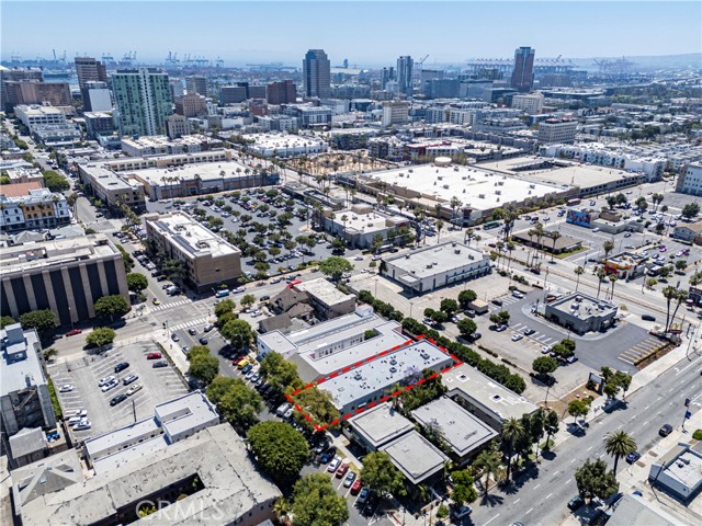 635 Elm AVE Unit: 4