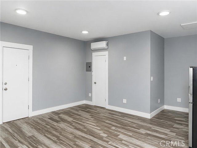 635 Elm AVE Unit: 15