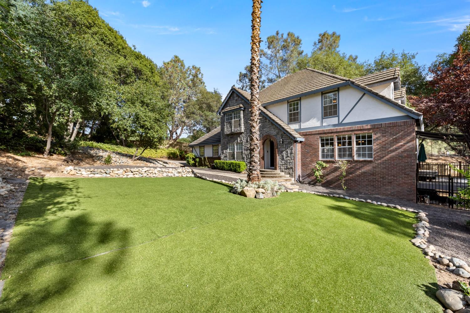 620 Tanbark Oak Court