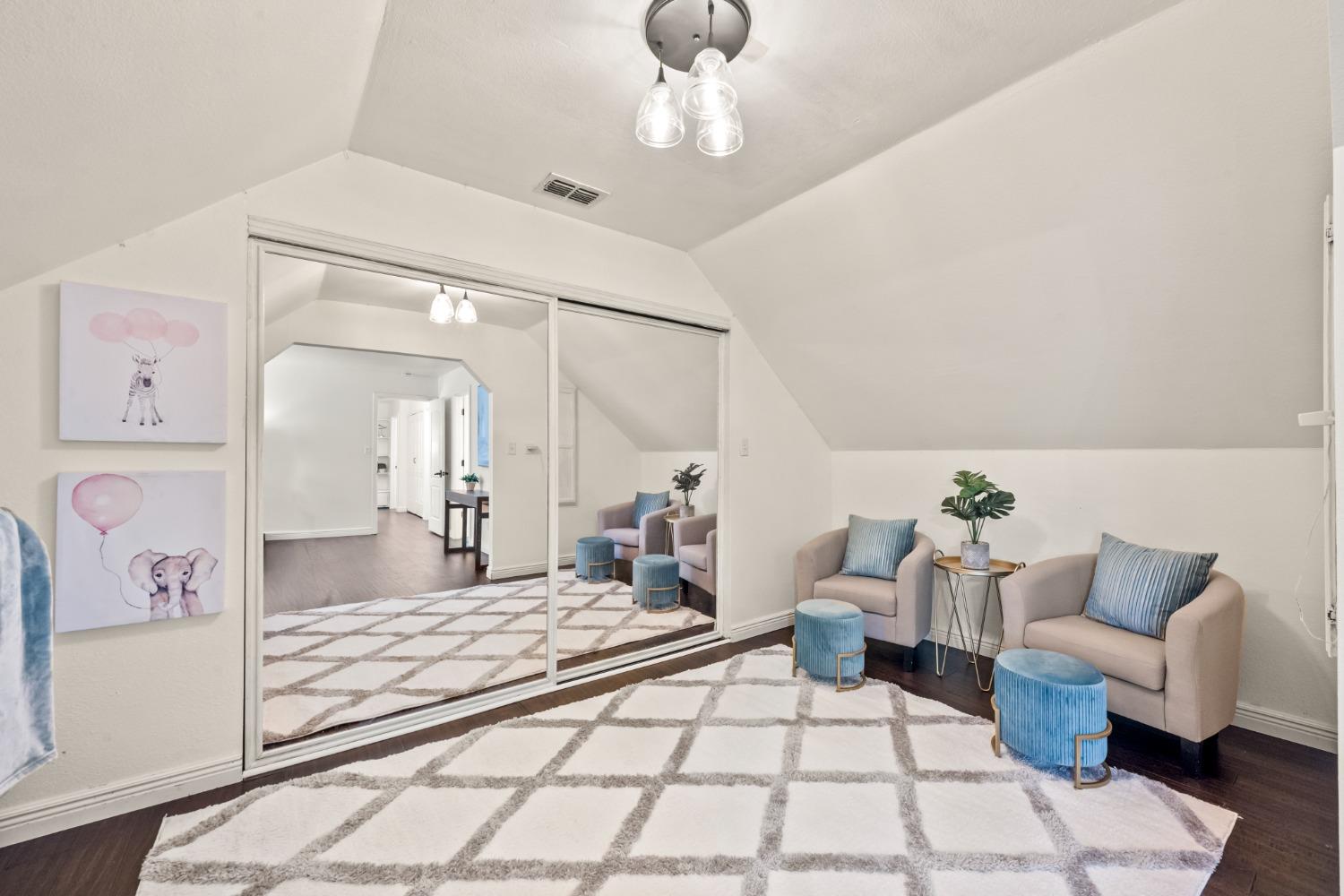 620 Tanbark Oak Court