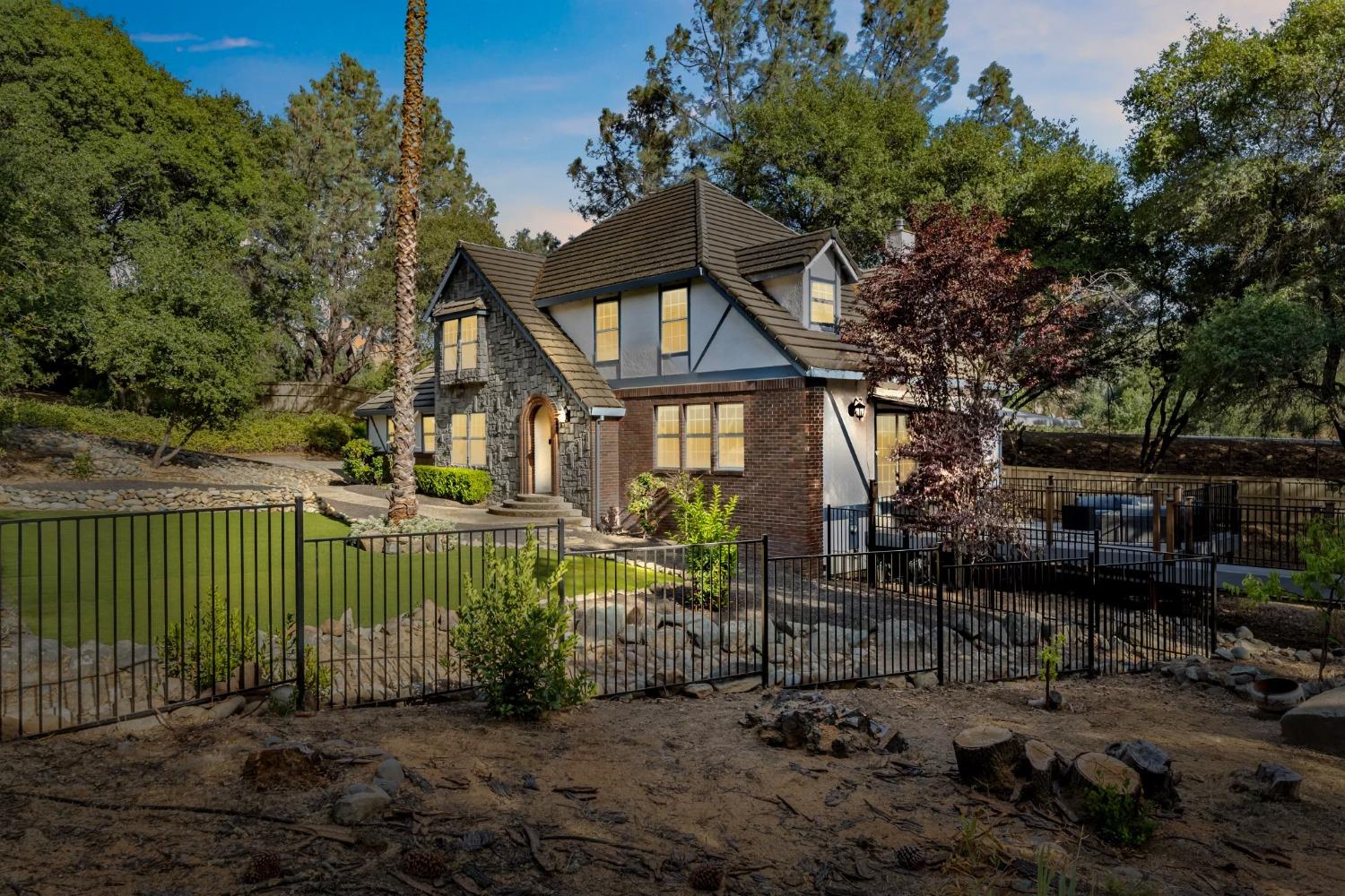 620 Tanbark Oak Court