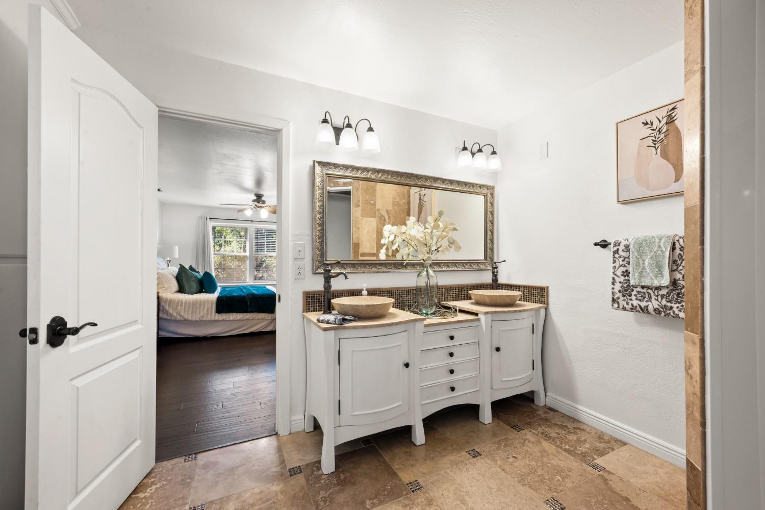 620 Tanbark Oak Court