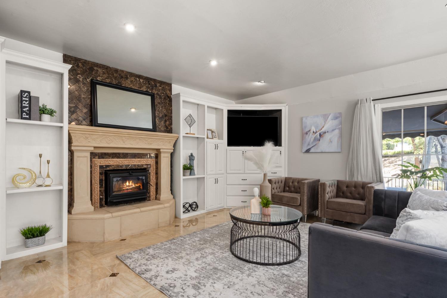 620 Tanbark Oak Court