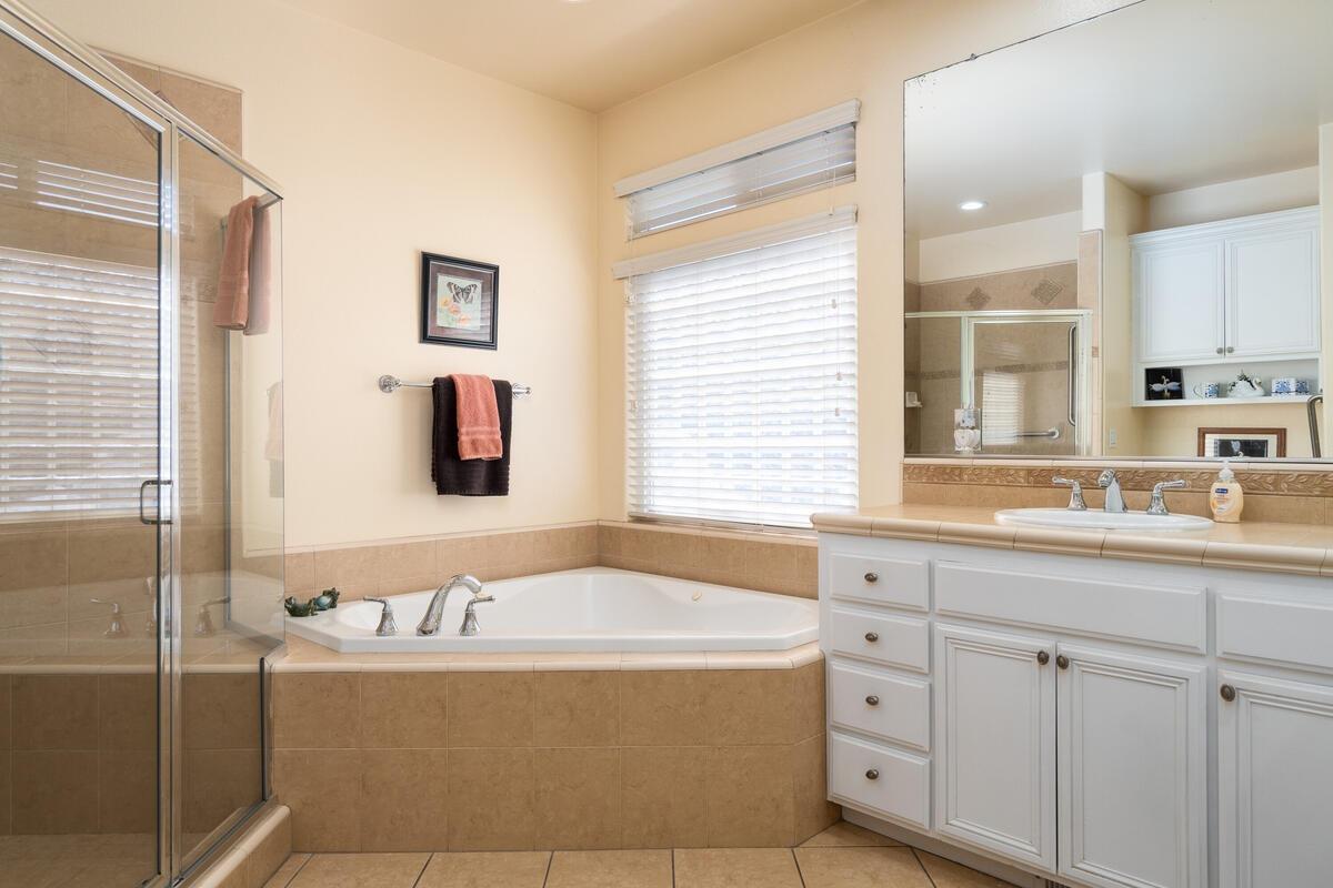 2920 Knollwood Drive