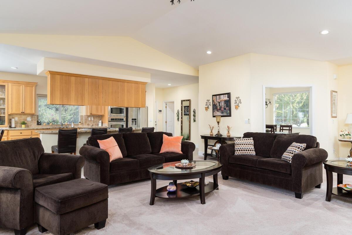 2920 Knollwood Drive