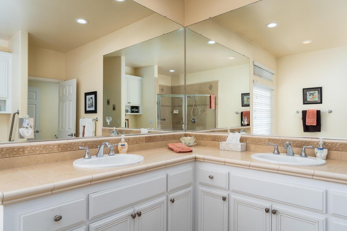 2920 Knollwood Drive