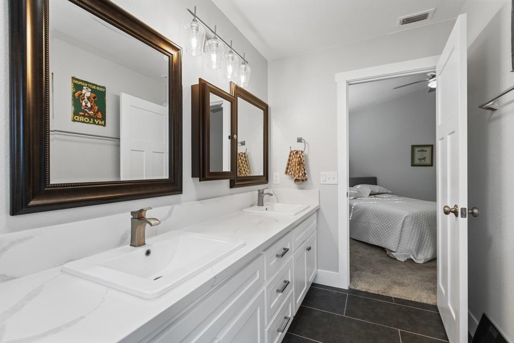 8302 Sunny Creek Way