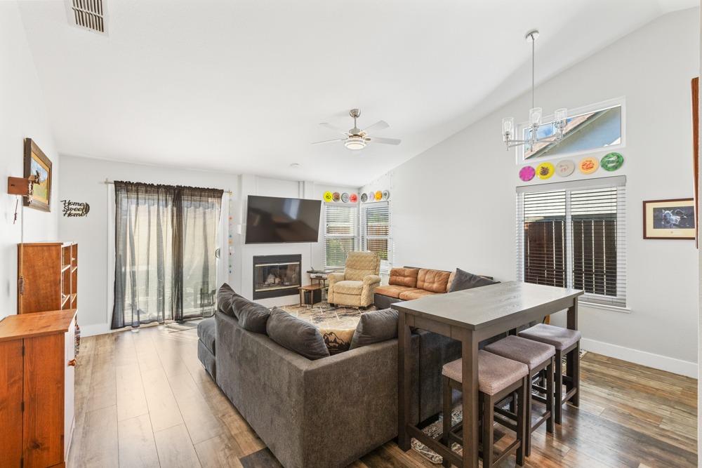 8302 Sunny Creek Way