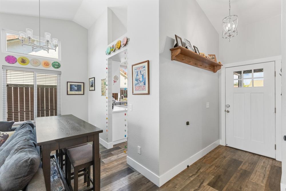 8302 Sunny Creek Way