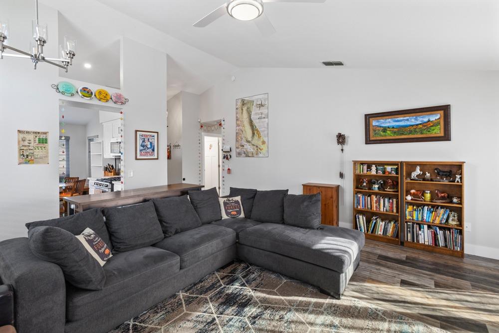 8302 Sunny Creek Way