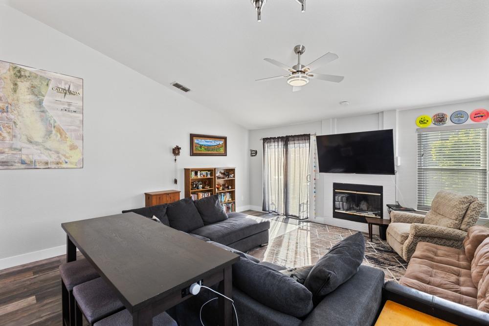 8302 Sunny Creek Way