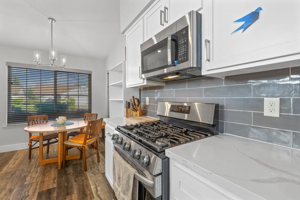 8302 Sunny Creek Way