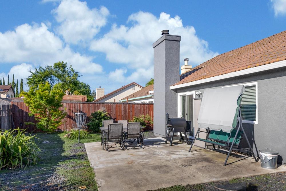 8302 Sunny Creek Way