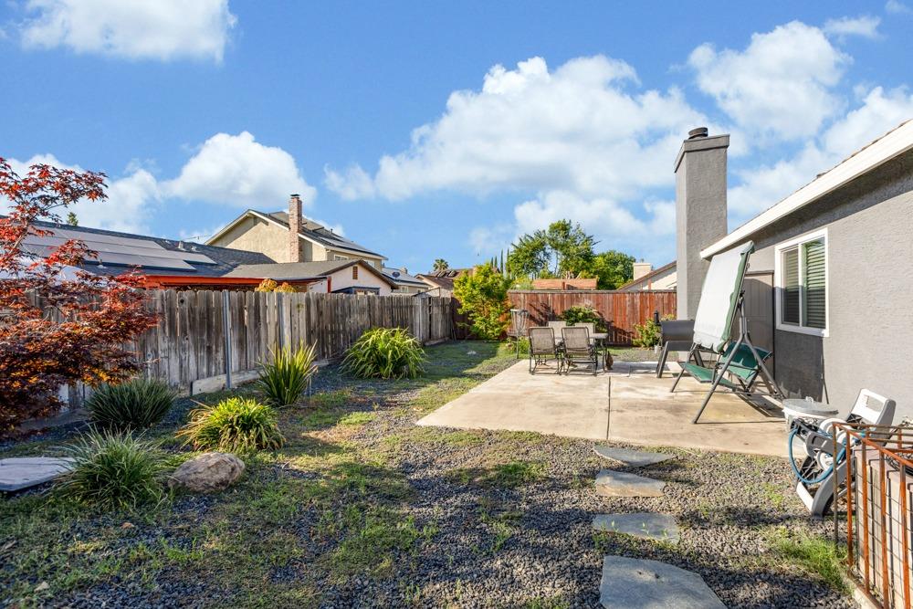 8302 Sunny Creek Way