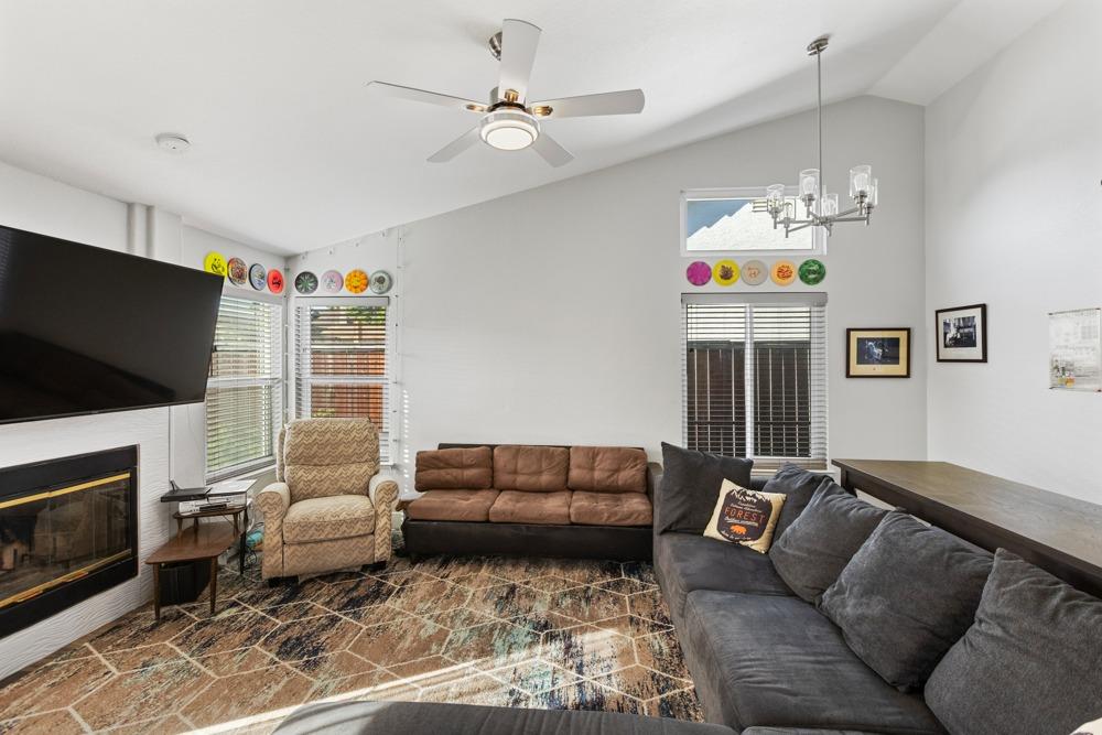 8302 Sunny Creek Way