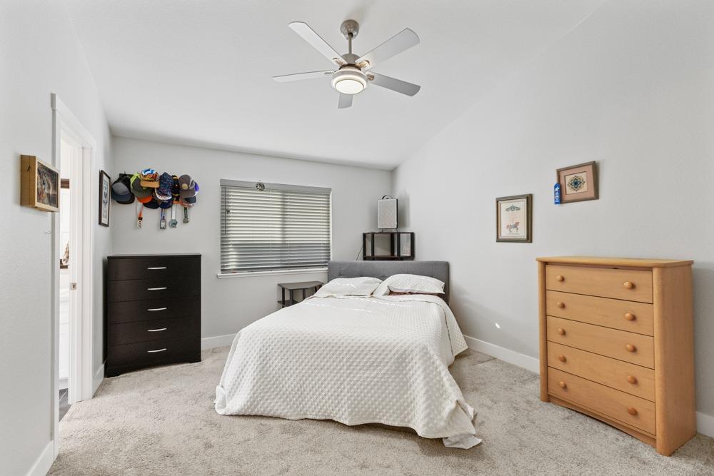 8302 Sunny Creek Way