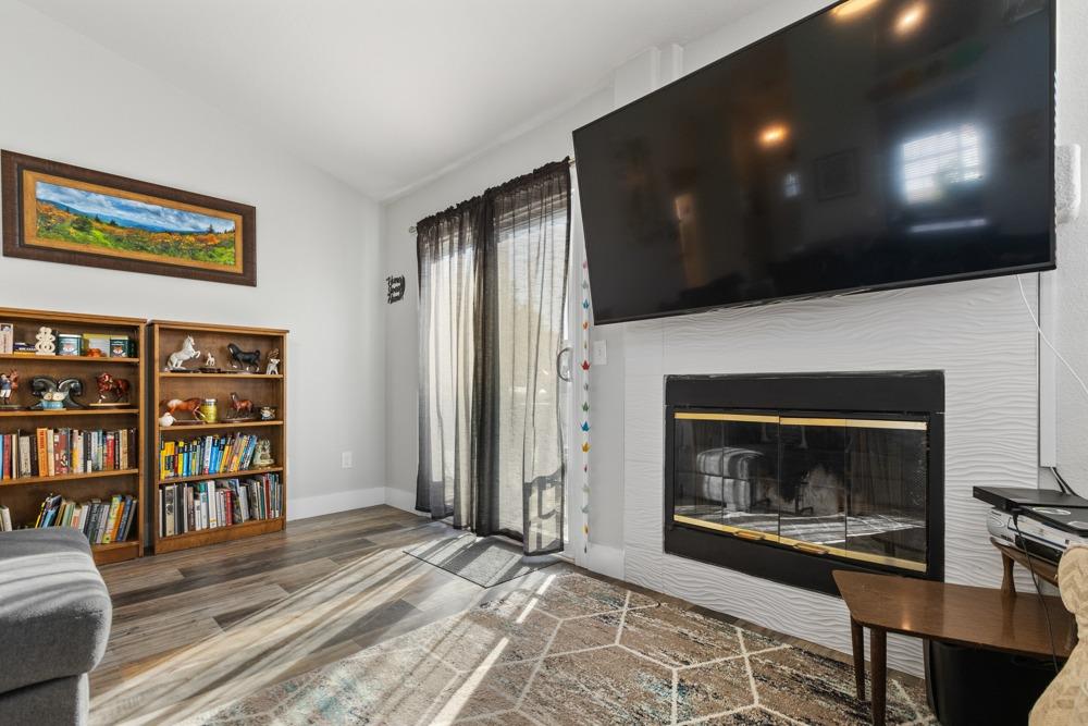 8302 Sunny Creek Way