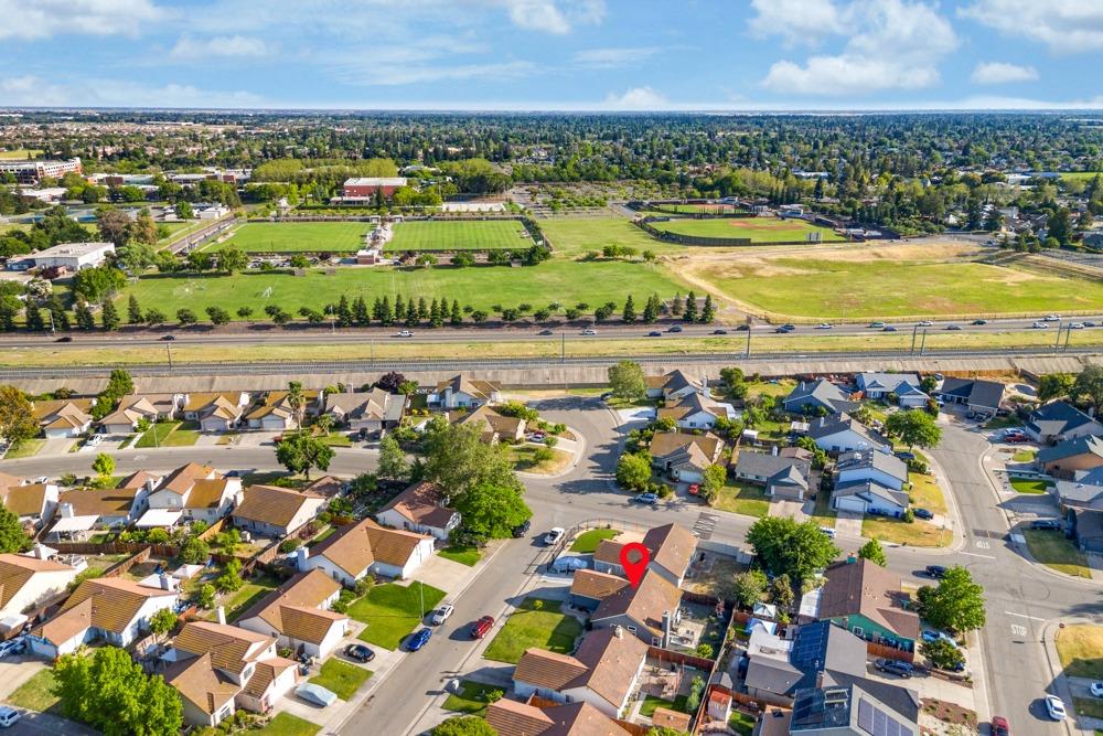 8302 Sunny Creek Way