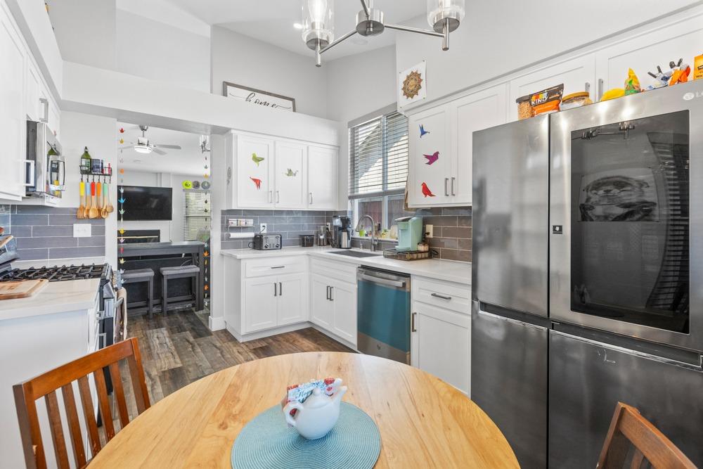 8302 Sunny Creek Way