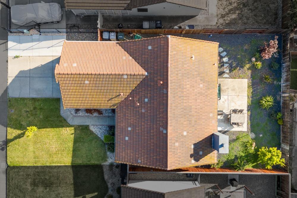 8302 Sunny Creek Way