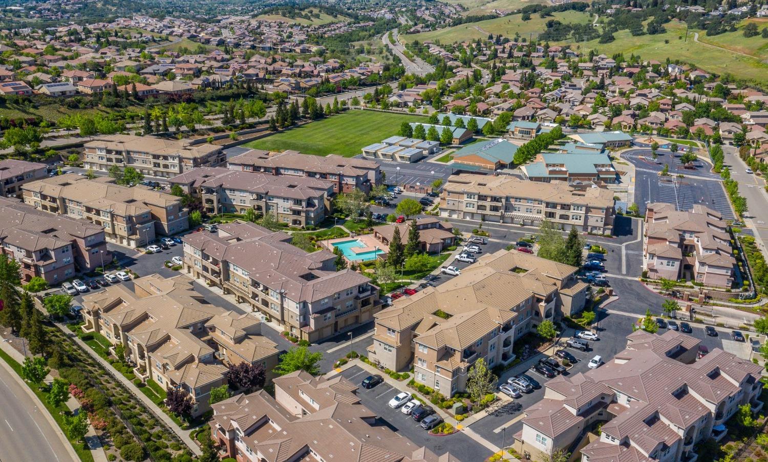 1300 Moon Circle 1323