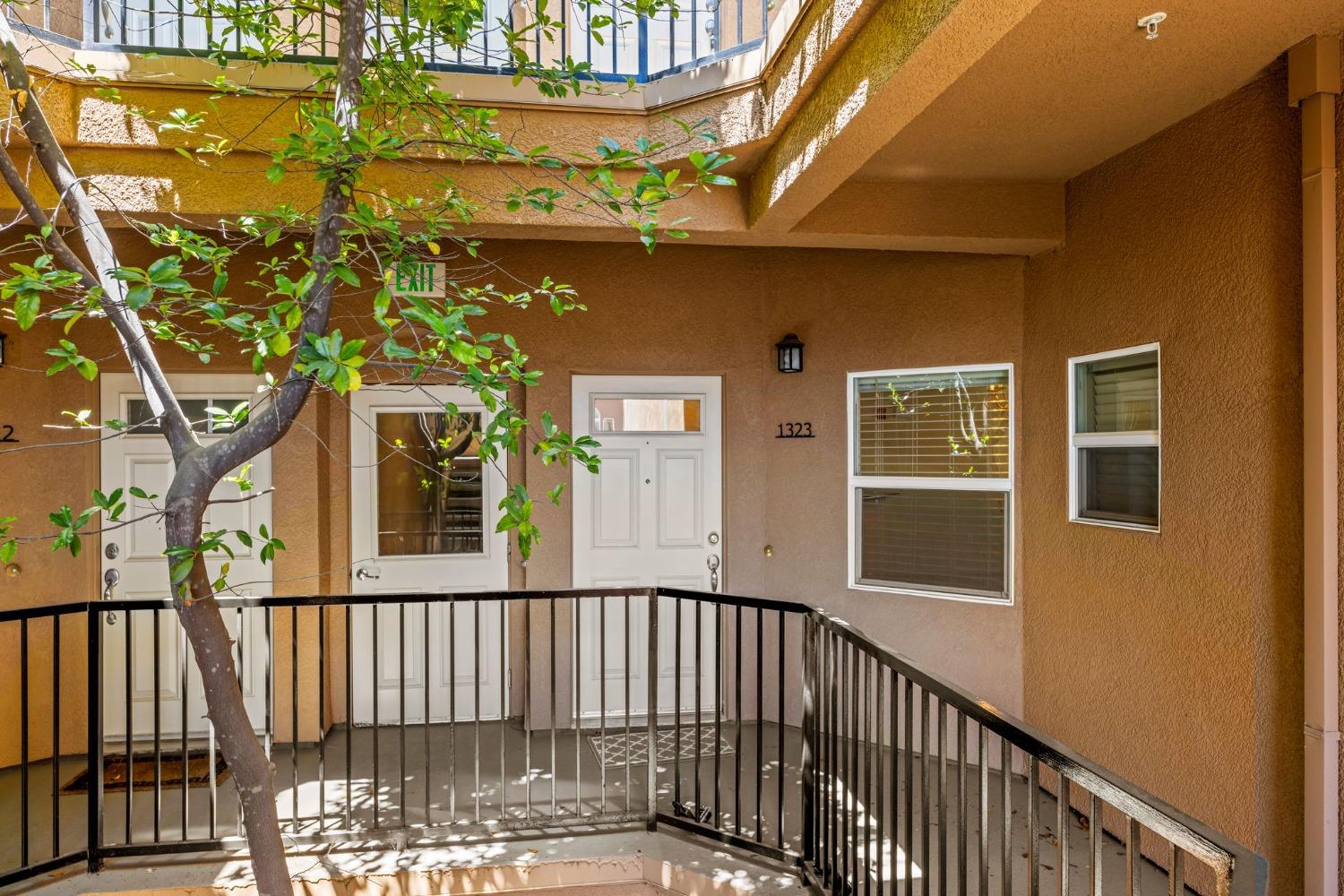 1300 Moon Circle 1323