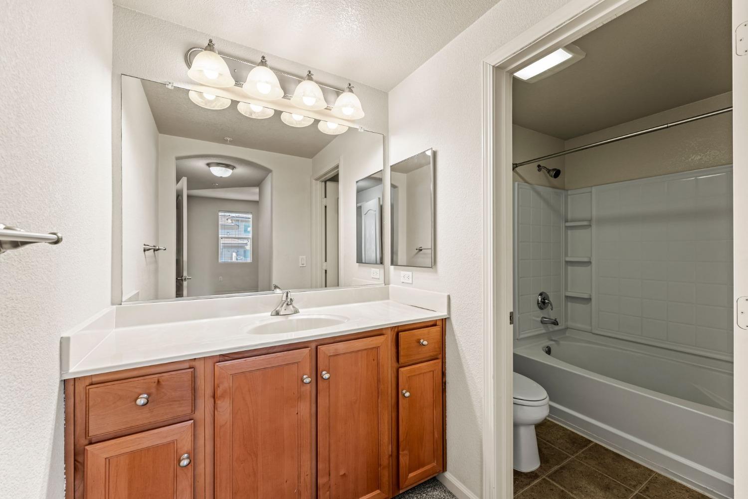 1300 Moon Circle 1323